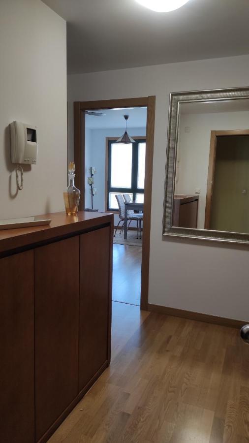 En Ribeira Para 4 Centrico Con Parking Exterior photo